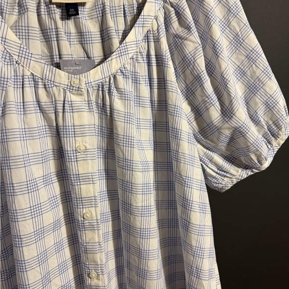 Universal Thread Women’s Balloon Top. NEW - Picture 2 of 4